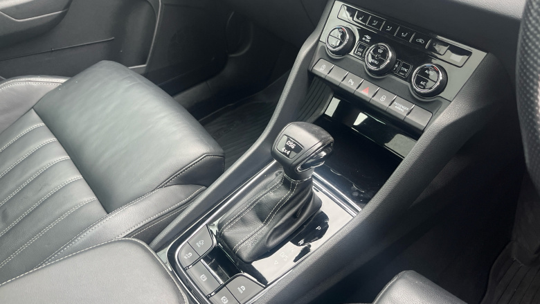 Skoda Karoq 2.0 TSI [190] Sport Line 4x4 5dr DSG Petrol Estate